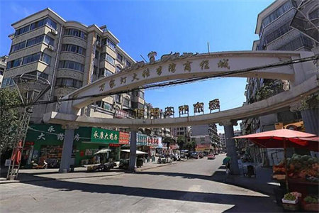 龙都东苑3室2厅1卫114.02㎡+车库21.67㎡